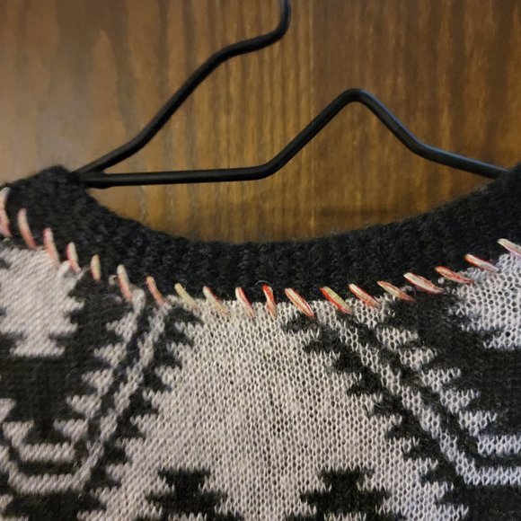 BKE Boho Chic Black and White Whip Stitched Lace Trim Geometric Cardigan Small - Picture 3 of 14